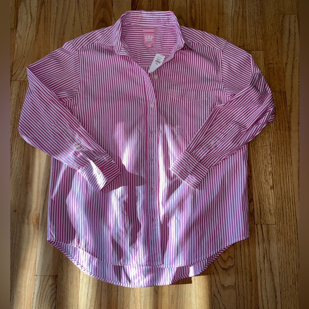 Gap x Barbie collab big shirt